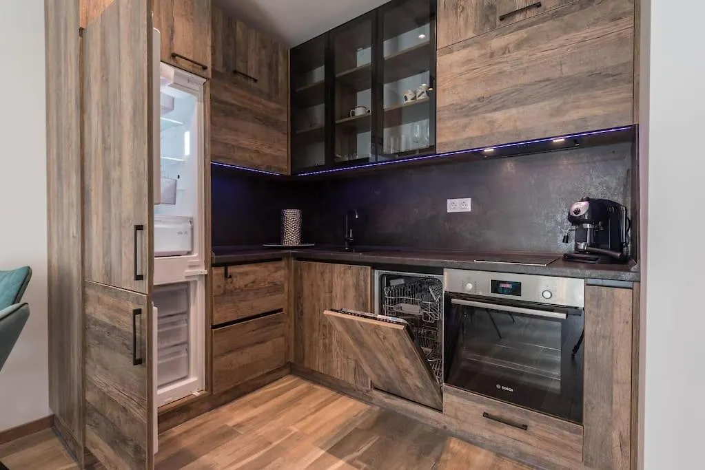 Azur Deluxe Apartment Varna Saints Constantine and Helena