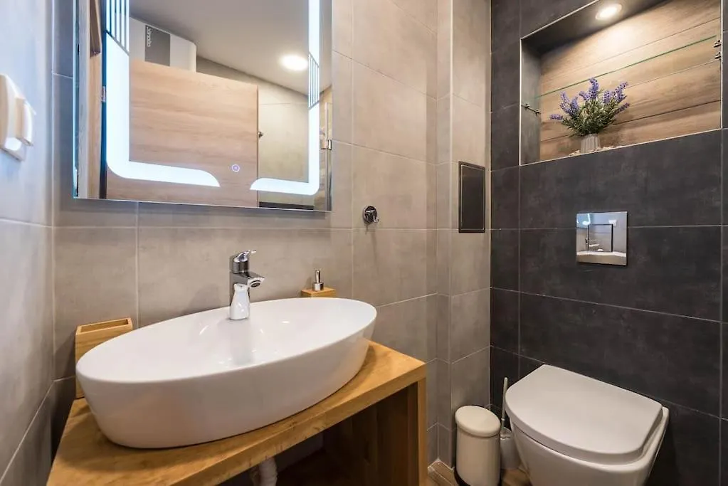 Azur Deluxe Apartment Varna
