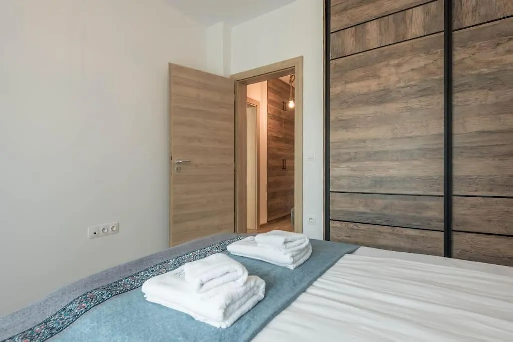 Azur Deluxe Apartment Saints Constantine and Helena 0*,  Bulgaria